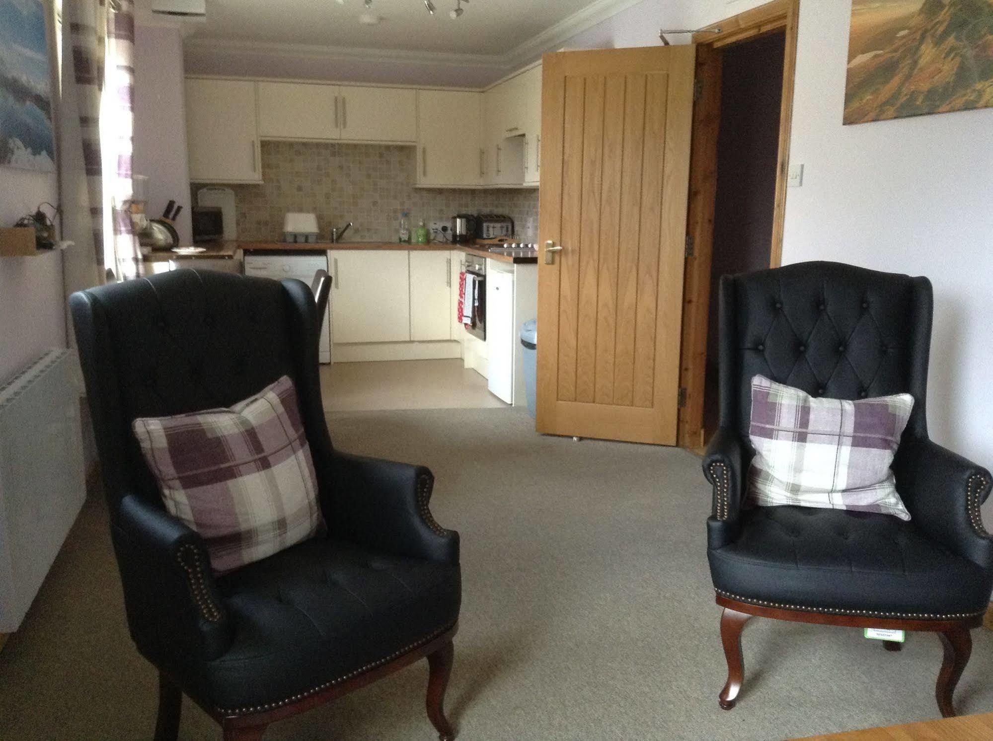 Glenlochy Nevis Bridge Apartments Fort William Exteriör bild