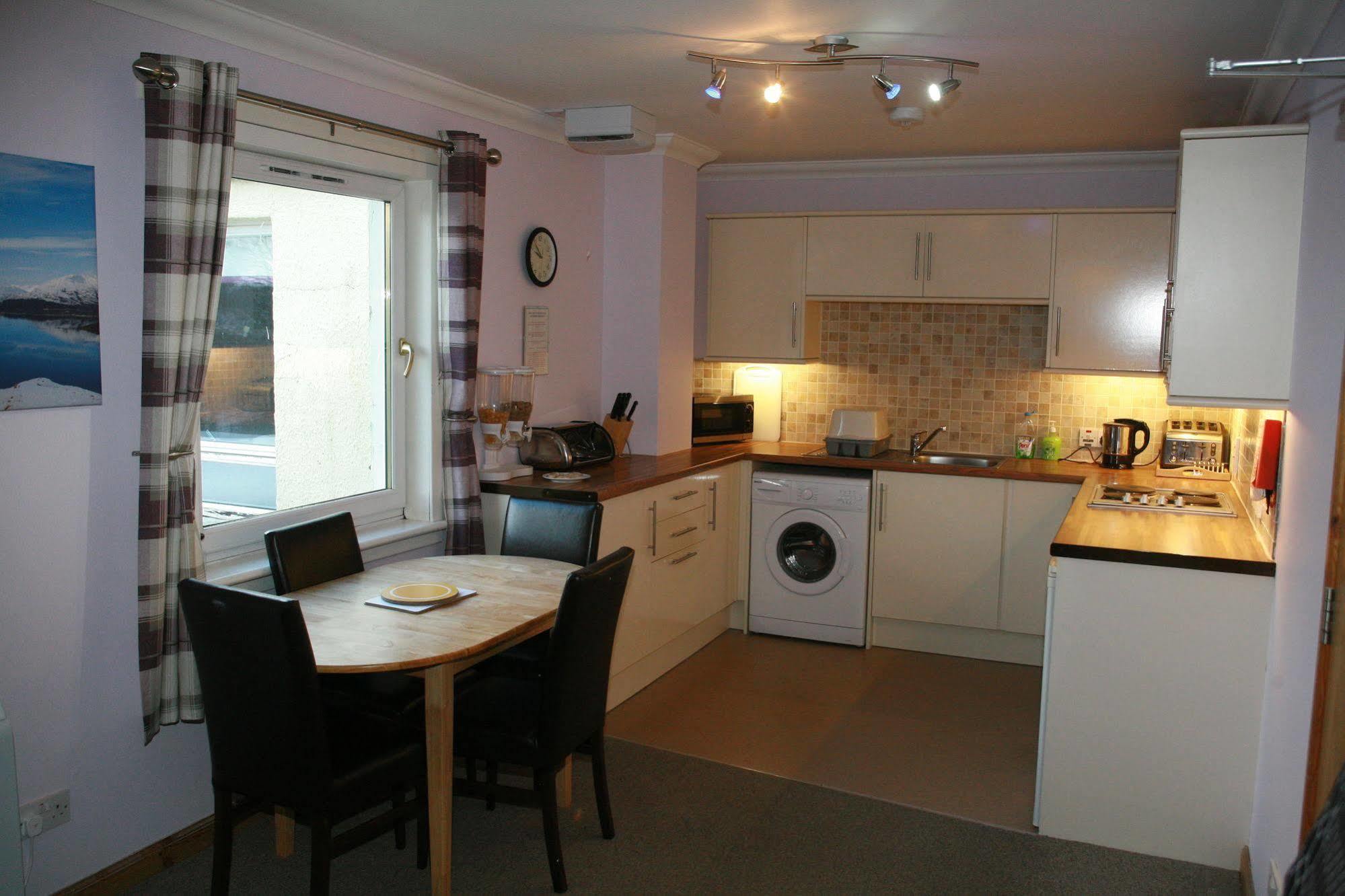 Glenlochy Nevis Bridge Apartments Fort William Exteriör bild